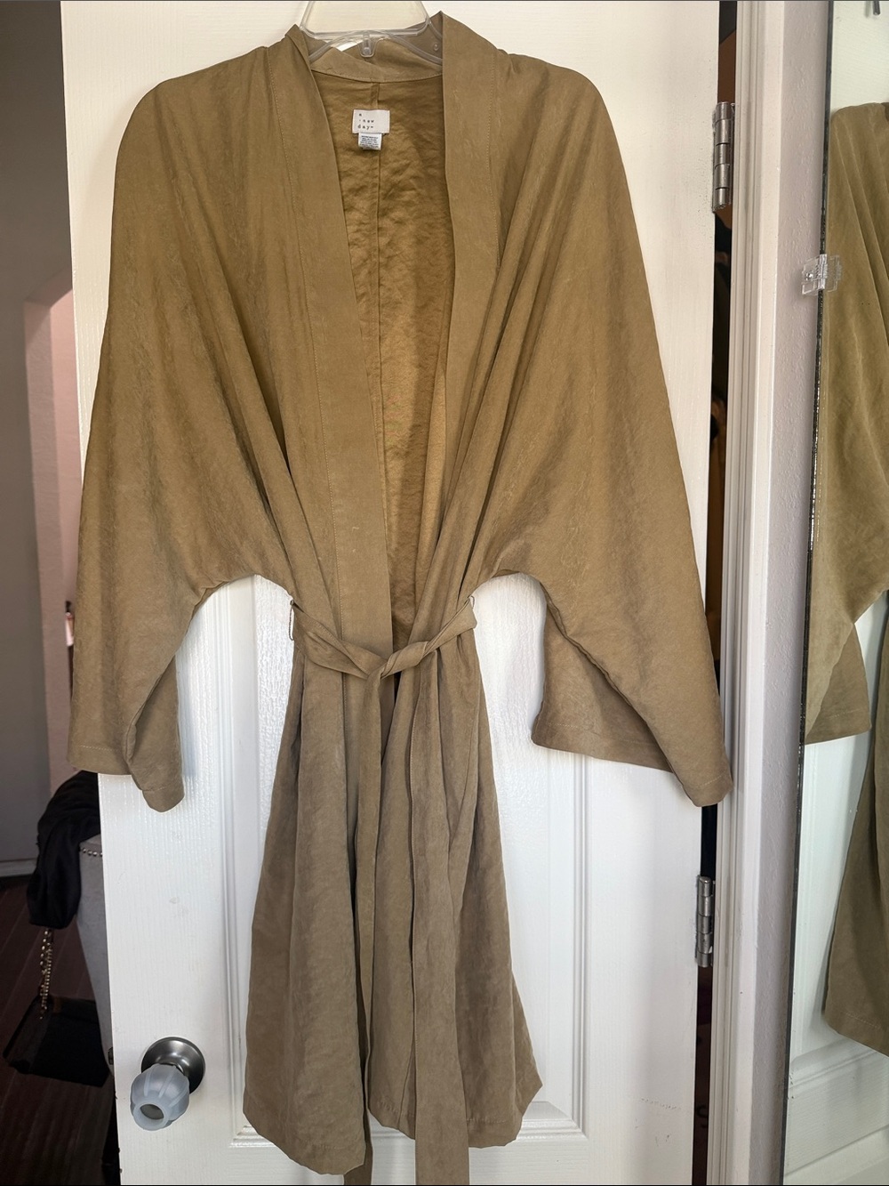 a new day Olive-Tan Tie-Waist Kimono Coat